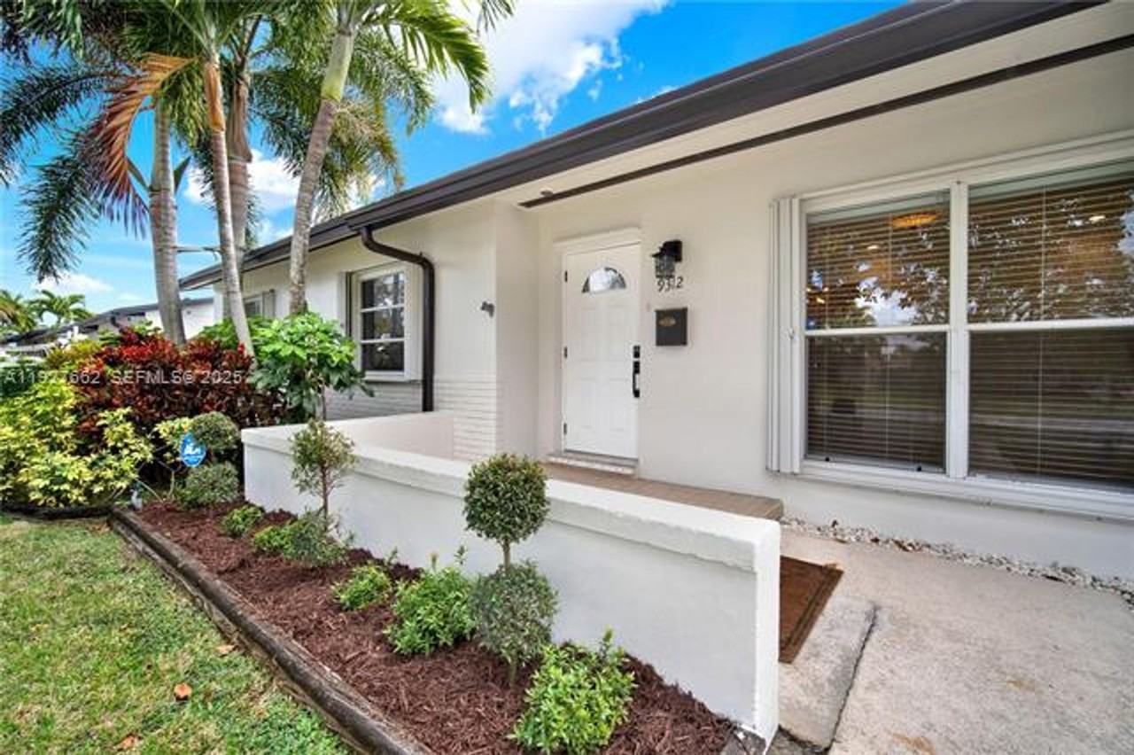 9312 Sw 182nd St #9312 - Photo 2 of 36