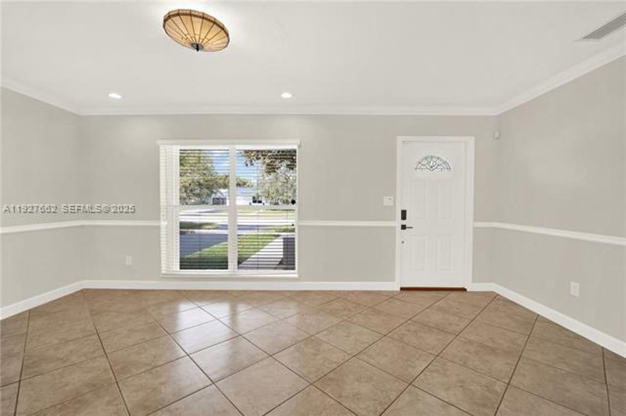 9312 Sw 182nd St #9312 - Photo 3 of 36