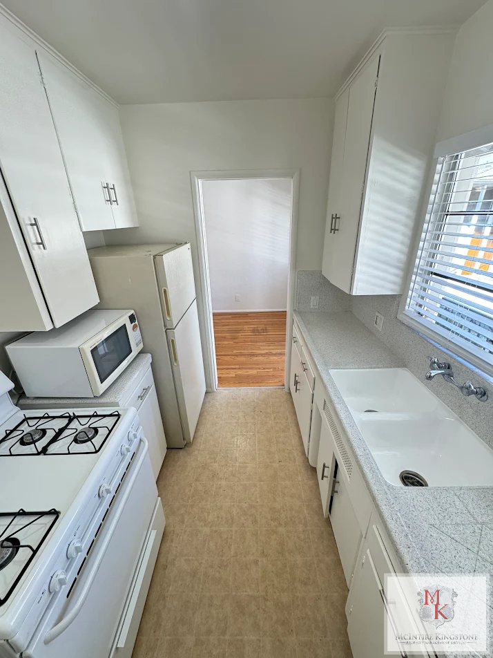 495 S Madison Ave #G - Photo 5 of 11