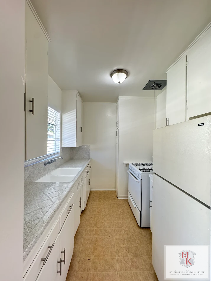 495 S Madison Ave #G - Photo 6 of 11