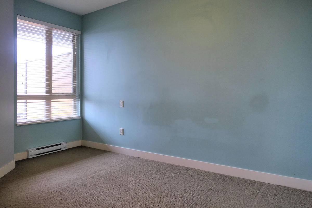 20460 Douglas Crescent #109 - Photo 7 of 15