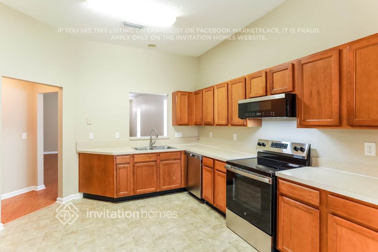 4011 Pebble Brooke Cir - Photo 6 of 17