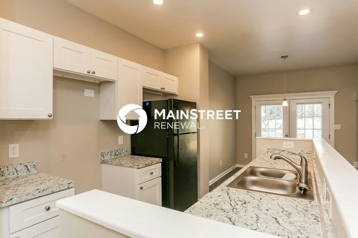 1011 Parsons St Sw - Photo 7 of 17