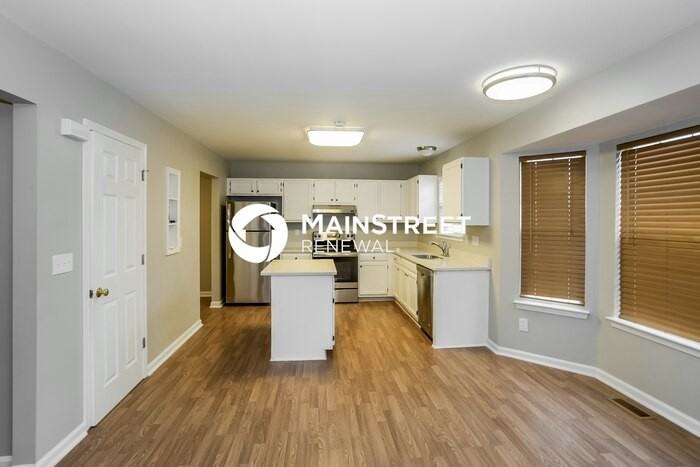 3030 Edmonton Pl - Photo 4 of 17