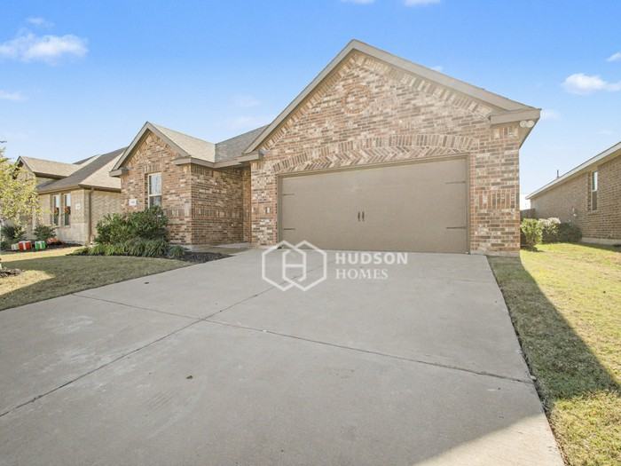 121 Cottage Ln - Photo 5 of 29