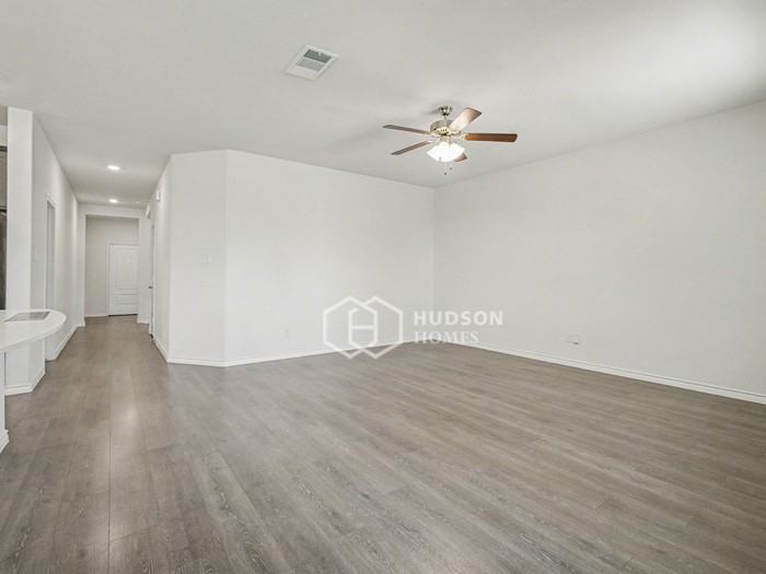 121 Cottage Ln - Photo 7 of 29