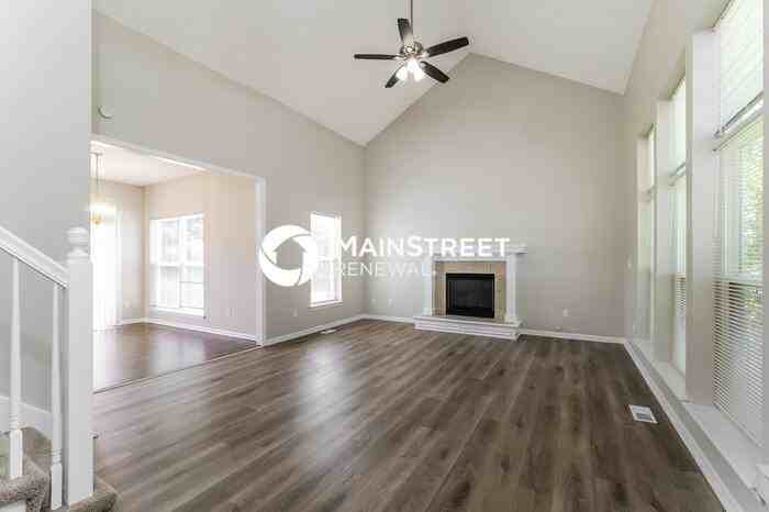 18417 Spruce St - Photo 2 of 18