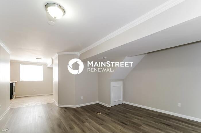 18417 Spruce St - Photo 3 of 18