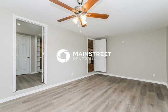 1909 Glen Echo Ln - Photo 3 of 16