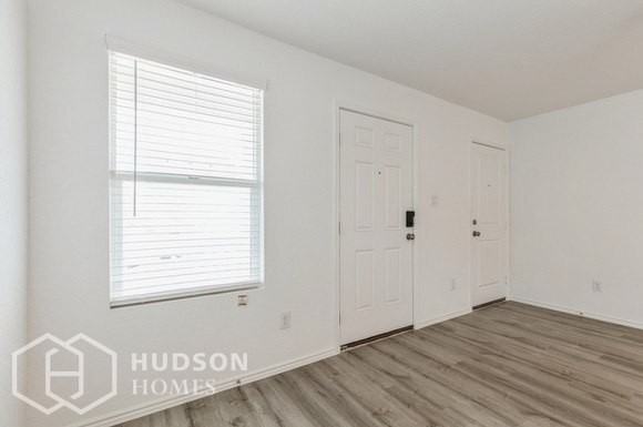 10210 Devon Wheel St - Photo 6 of 22