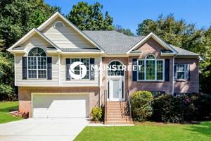 featured image of 1017 Crown River Pkwy