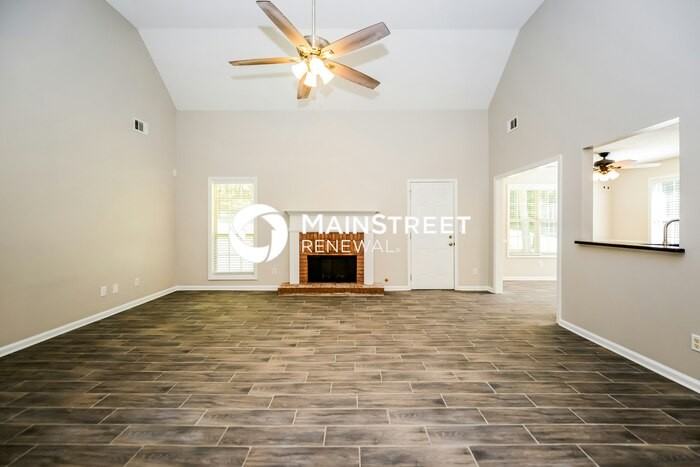 1017 Crown River Pkwy - Photo 2 of 16