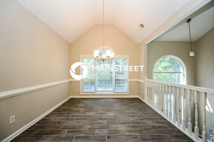 1017 Crown River Pkwy - Photo 4 of 16