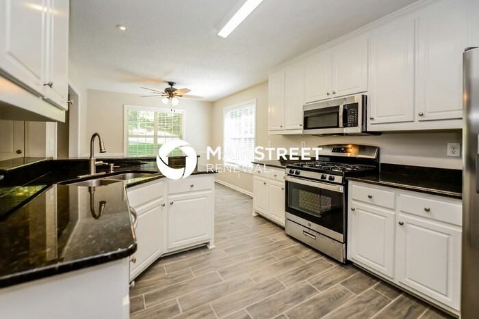 1017 Crown River Pkwy - Photo 5 of 16