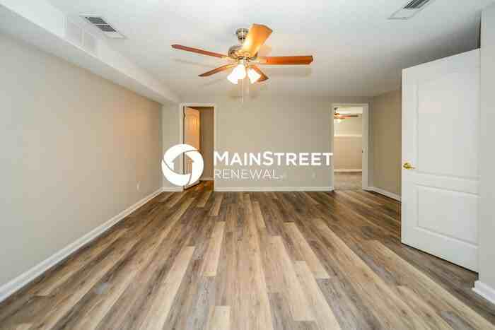 1017 Crown River Pkwy - Photo 6 of 16