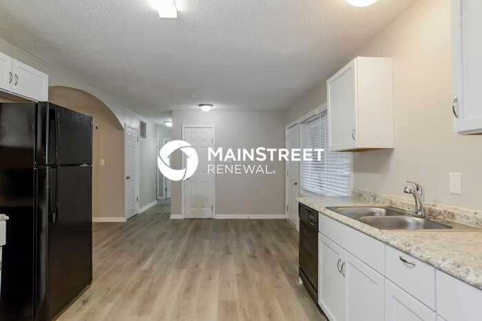 10806 Bristol Ter - Photo 4 of 16