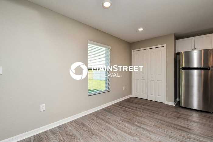 1415 Nw 37th Ave - Photo 6 of 16