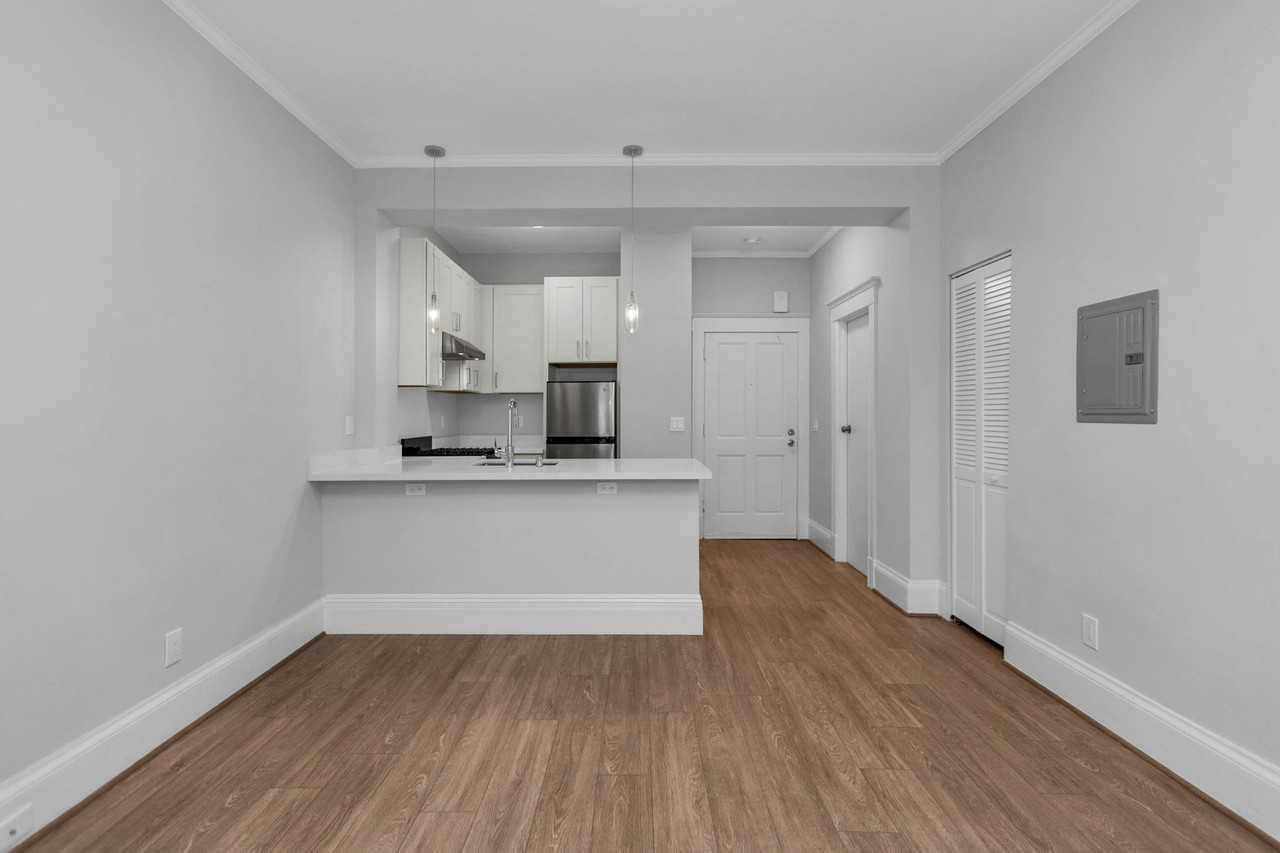 990 Geary - Photo 7 of 46