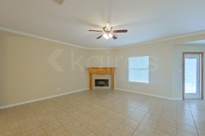 15334 Guadalupe River Drive - Photo 4 of 21