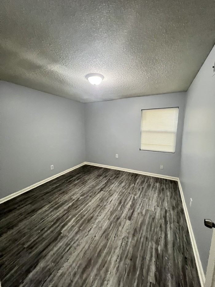 2901 Elbert Dr - Photo 6 of 7