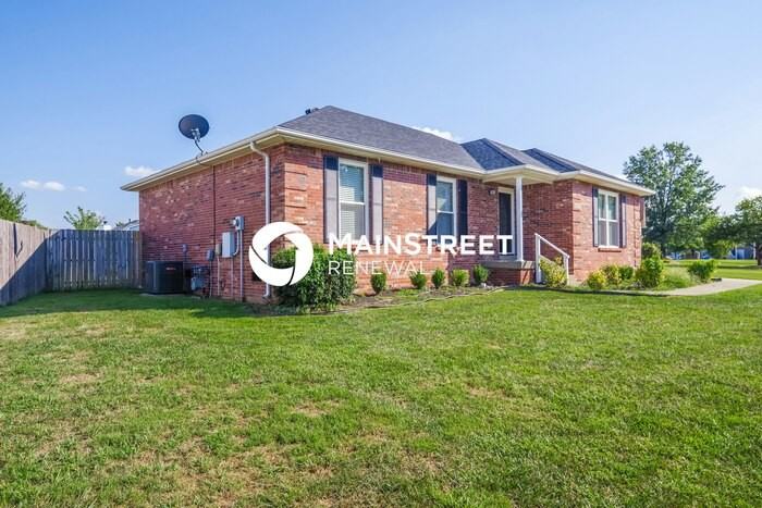 5220 Plume Dr - Photo 3 of 16