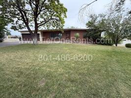 featured image of 3446 Lancer Way