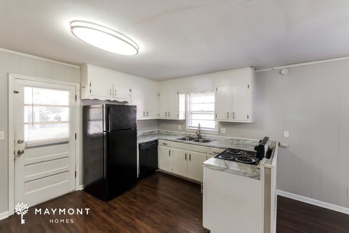 3624 Springhill Dr - Photo 5 of 10