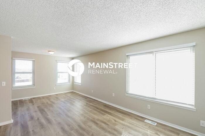 4214 S Halifax Way - Photo 2 of 17