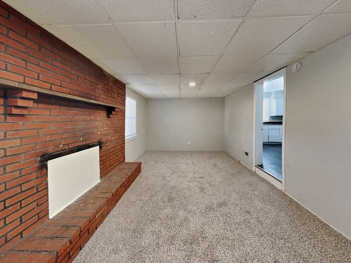 7920 33rd Street - Photo 7 of 23