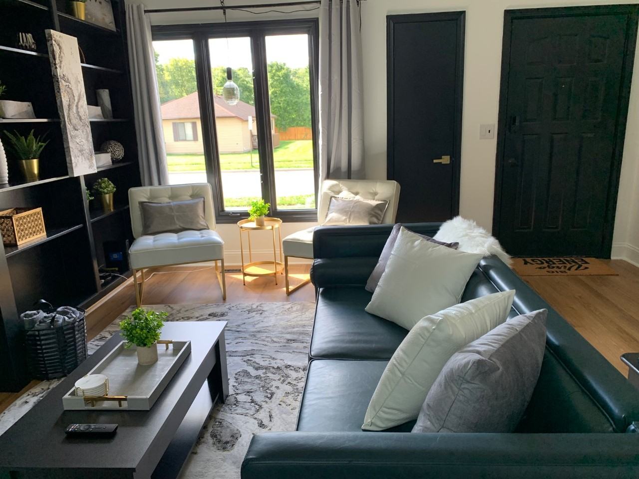 5808 Stormcroft Ave - Photo 4 of 10