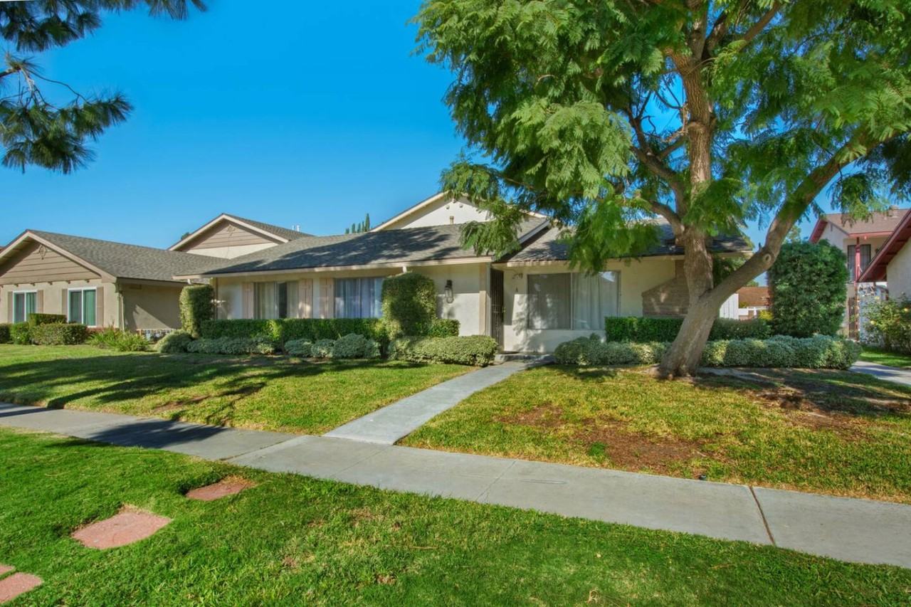 405 Nobel Ave #A - Photo 3 of 21