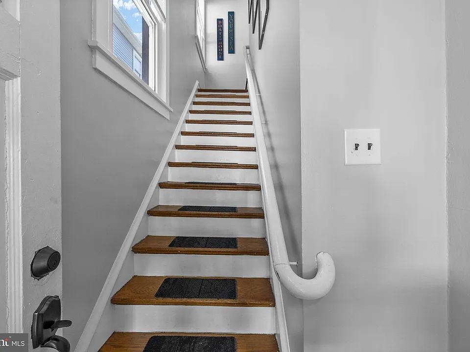 132 N Lafayette Ave #2 - Photo 6 of 23