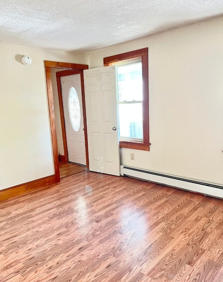 204 N Champlain St #1 - Photo 3 of 14