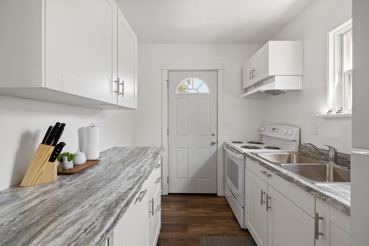 710 Holcomb Ave #NA - Photo 3 of 14