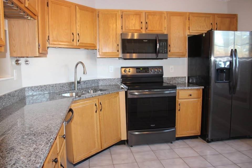 433 Ellis Lane #433 - Photo 3 of 24