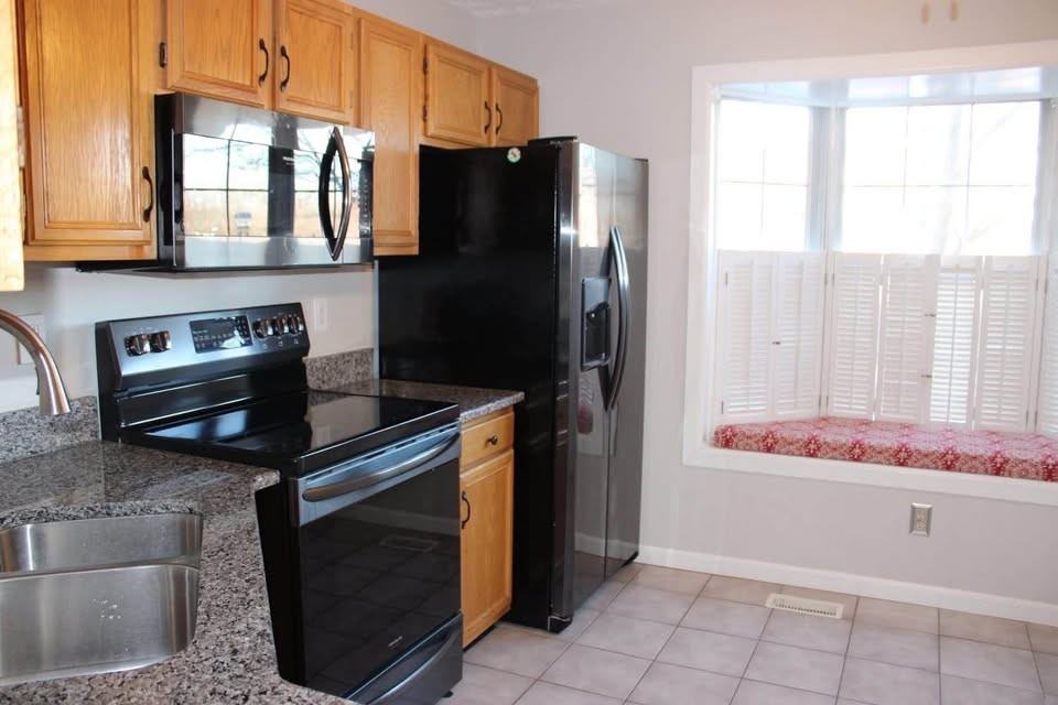 433 Ellis Lane #433 - Photo 4 of 24