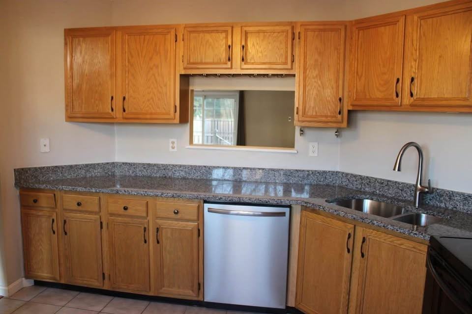 433 Ellis Lane #433 - Photo 7 of 24