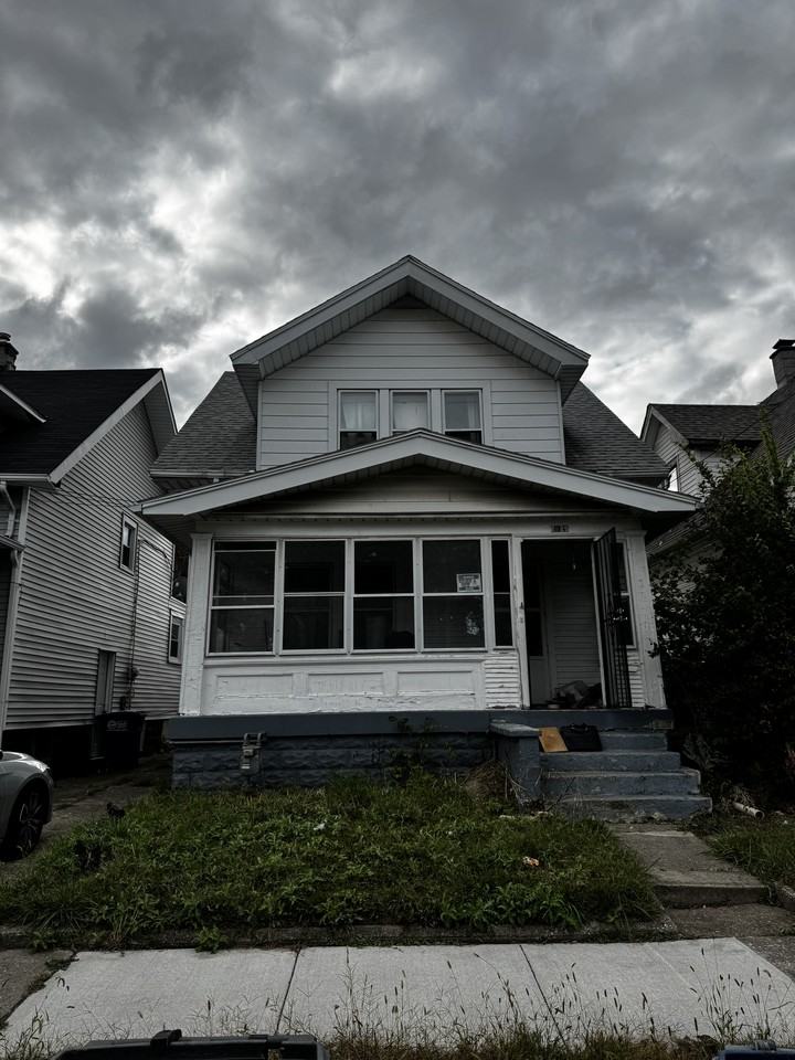 2225 Academy Avenue #NA