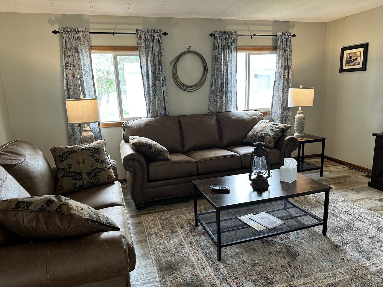 712 Southeast Railroad Avenue - Photo 5 of 11