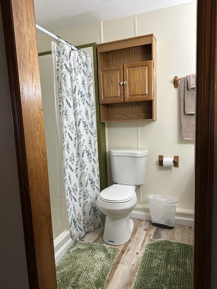 712 Southeast Railroad Avenue - Photo 7 of 11