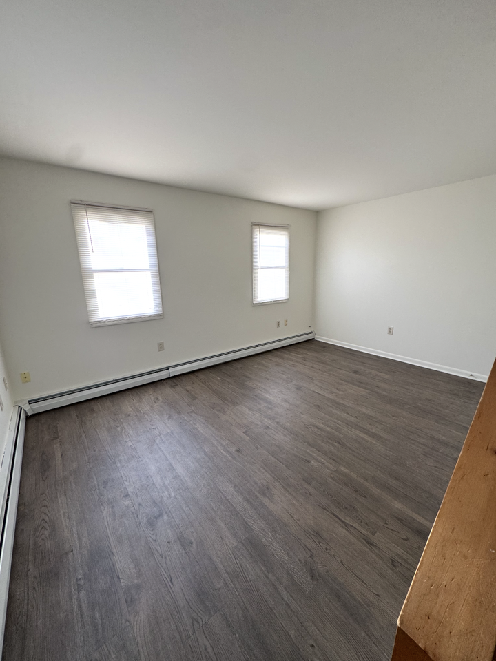 477 Bodnick St #1 - Photo 7 of 9