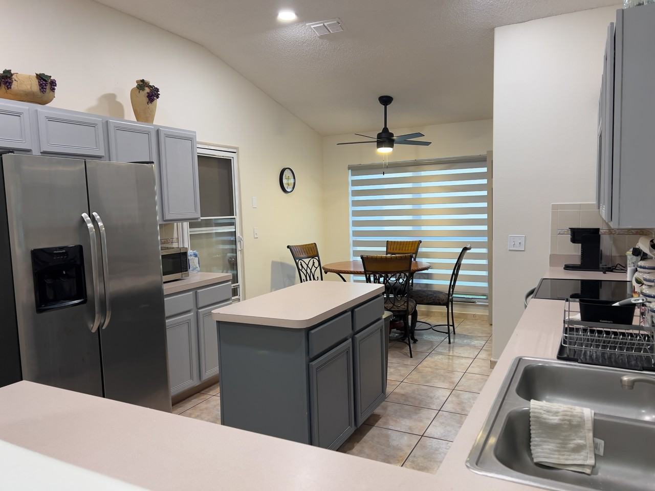 1730 Sir John Ct - Photo 7 of 11