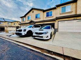 featured image of 3884 Packers Point #3884