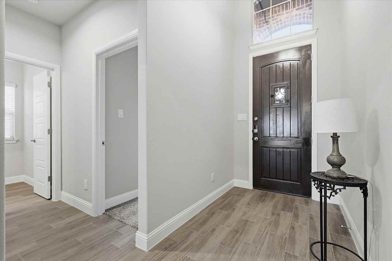 2244 Knightsgate Road #NA - Photo 3 of 25