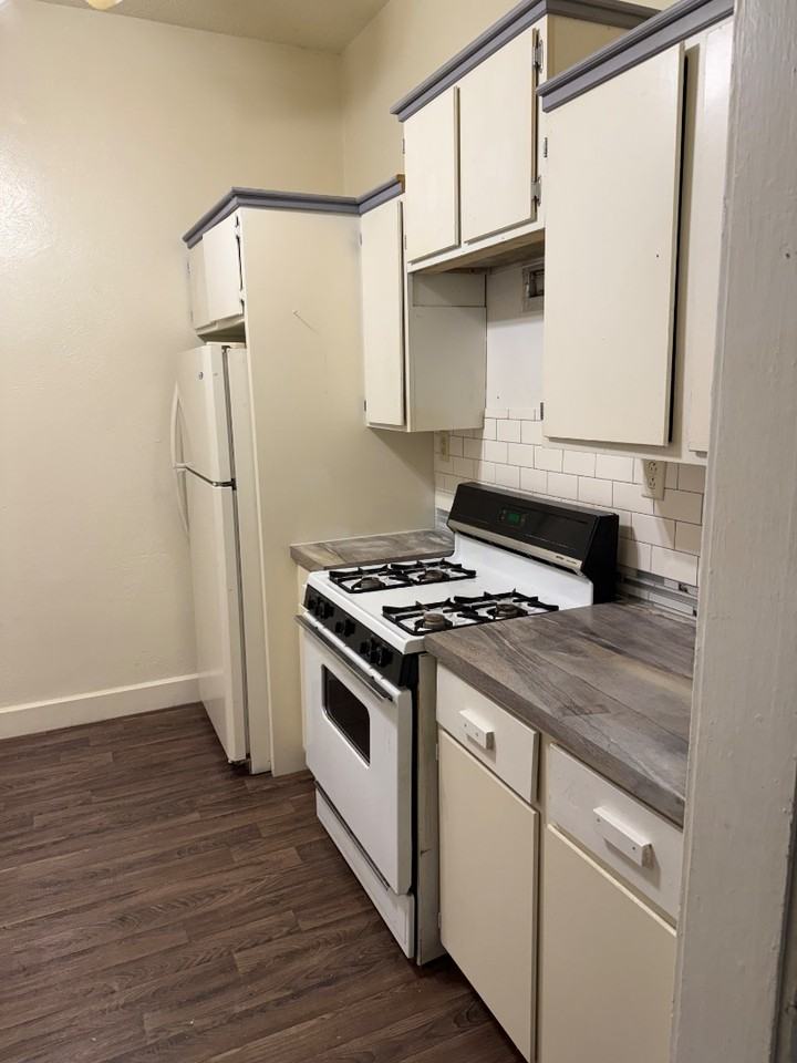 1460 North Edward Street - Photo 3 of 20