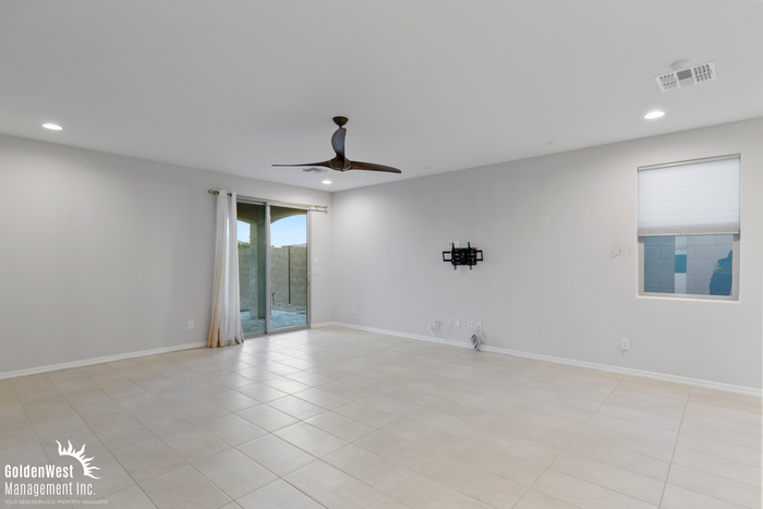 19875 W Badgett Ln - Photo 6 of 28