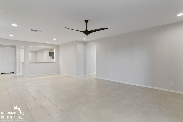 19875 W Badgett Ln - Photo 7 of 28