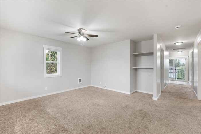 1111 Grand Ave - Photo 5 of 29