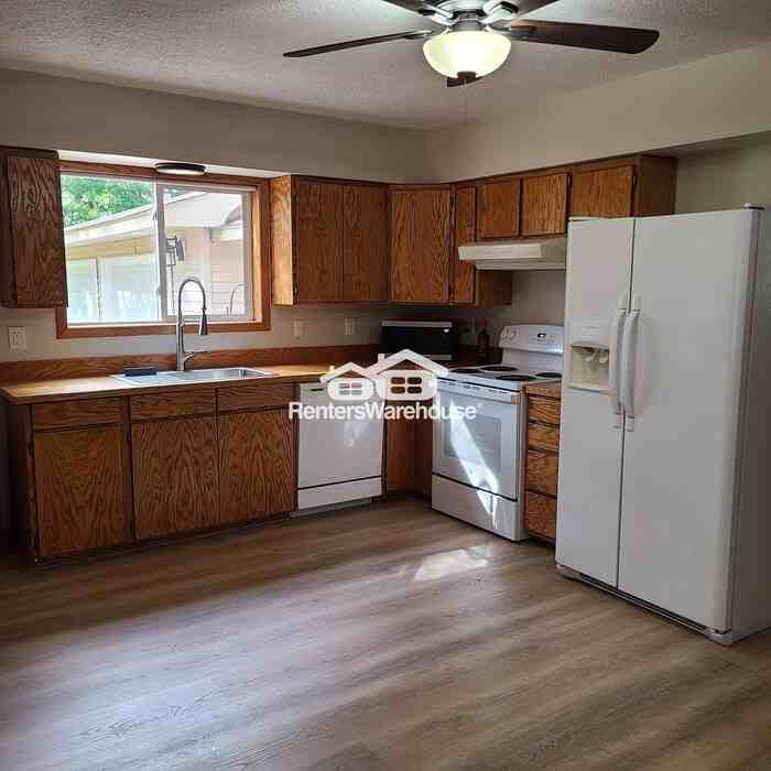 2610 Minnesota Highway 210 - Photo 2 of 14