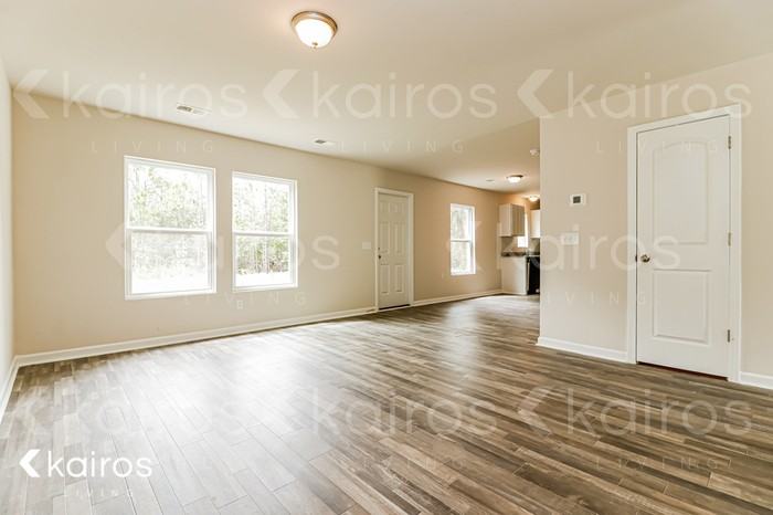 Circle Drive - Photo 5 of 18